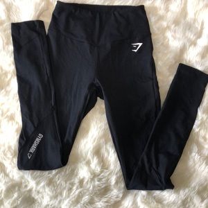 Black gym shark leggings